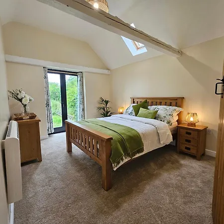 Lovely 1-Bed Cottage In Mendlesham Green Stowmarket Exterior photo